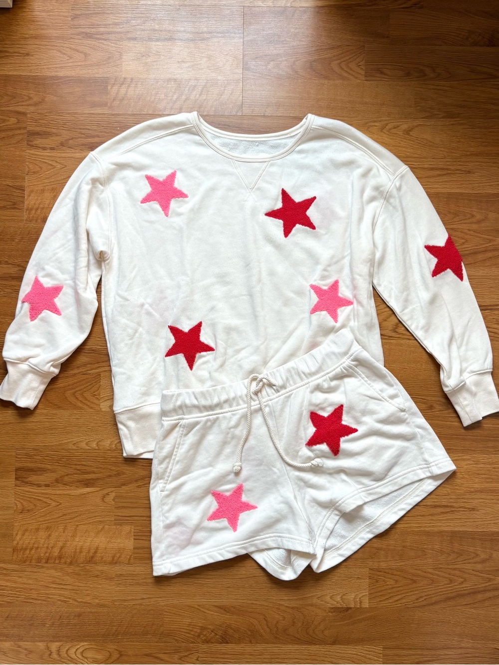 Lou & Grey Loft star sweat set with shorts and crewneck